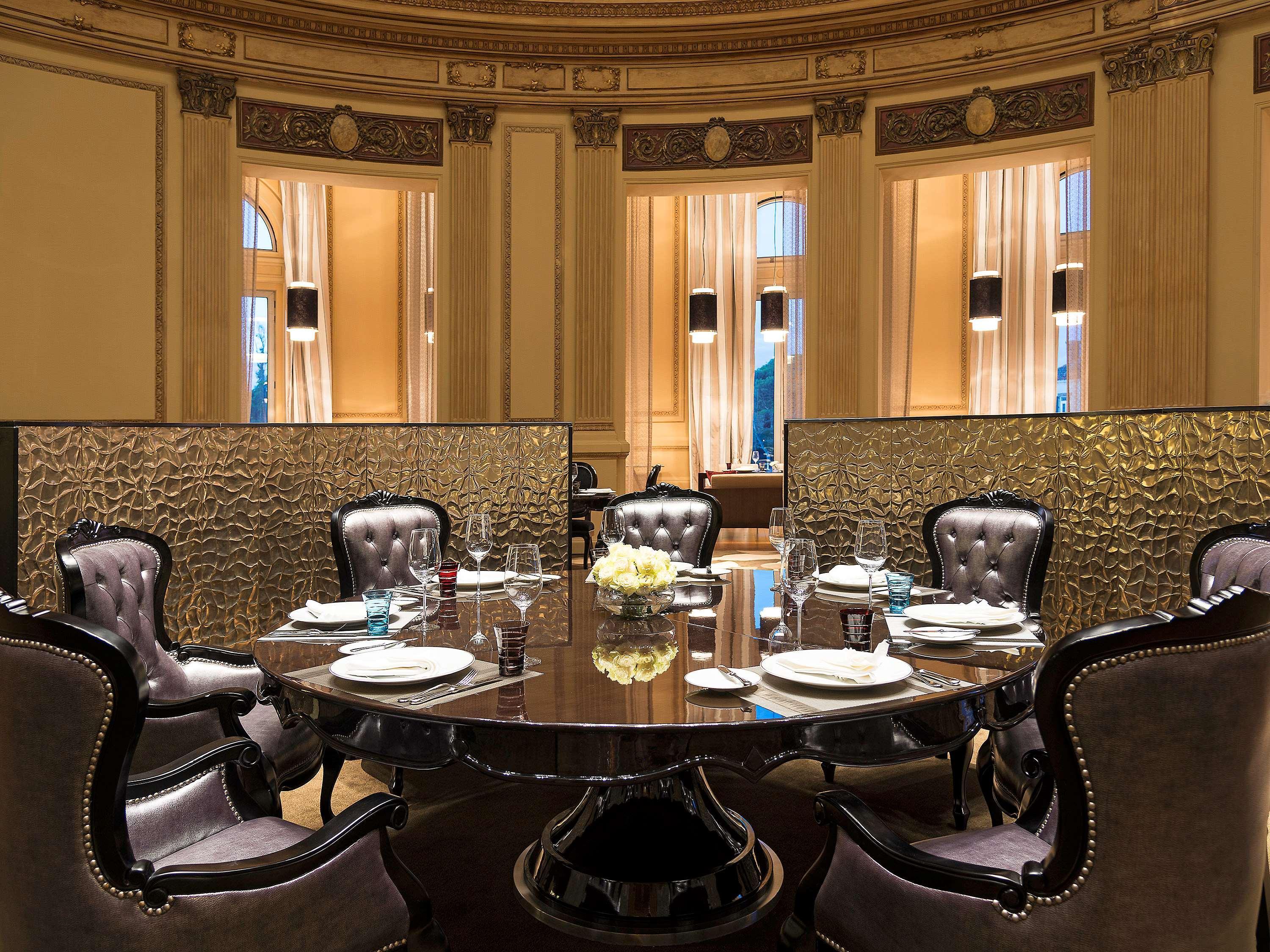 Sofitel Montevideo Casino Carrasco & Spa Exterior photo The restaurant's interior