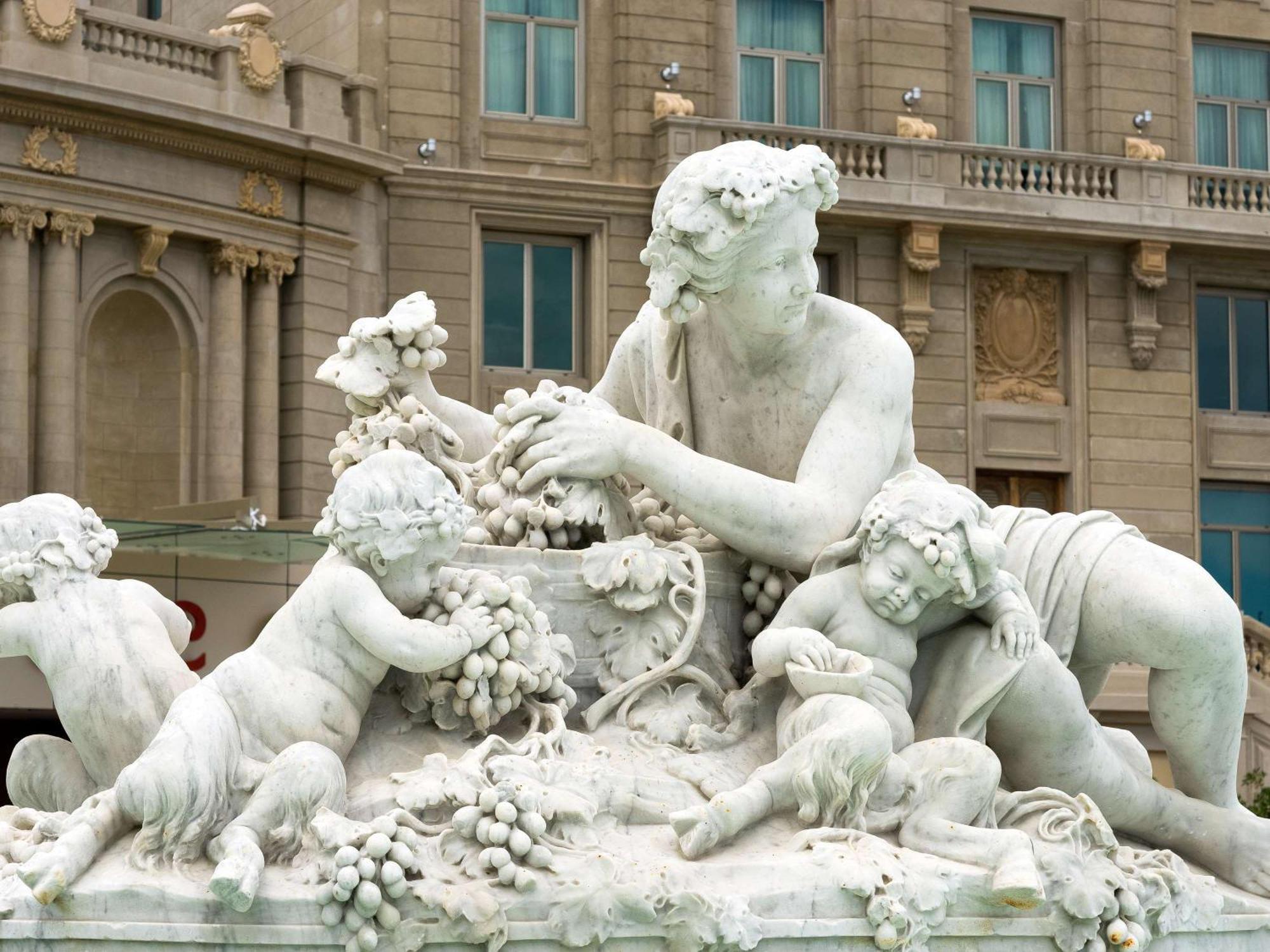 Sofitel Montevideo Casino Carrasco & Spa Exterior photo Fountain of the Three Graces