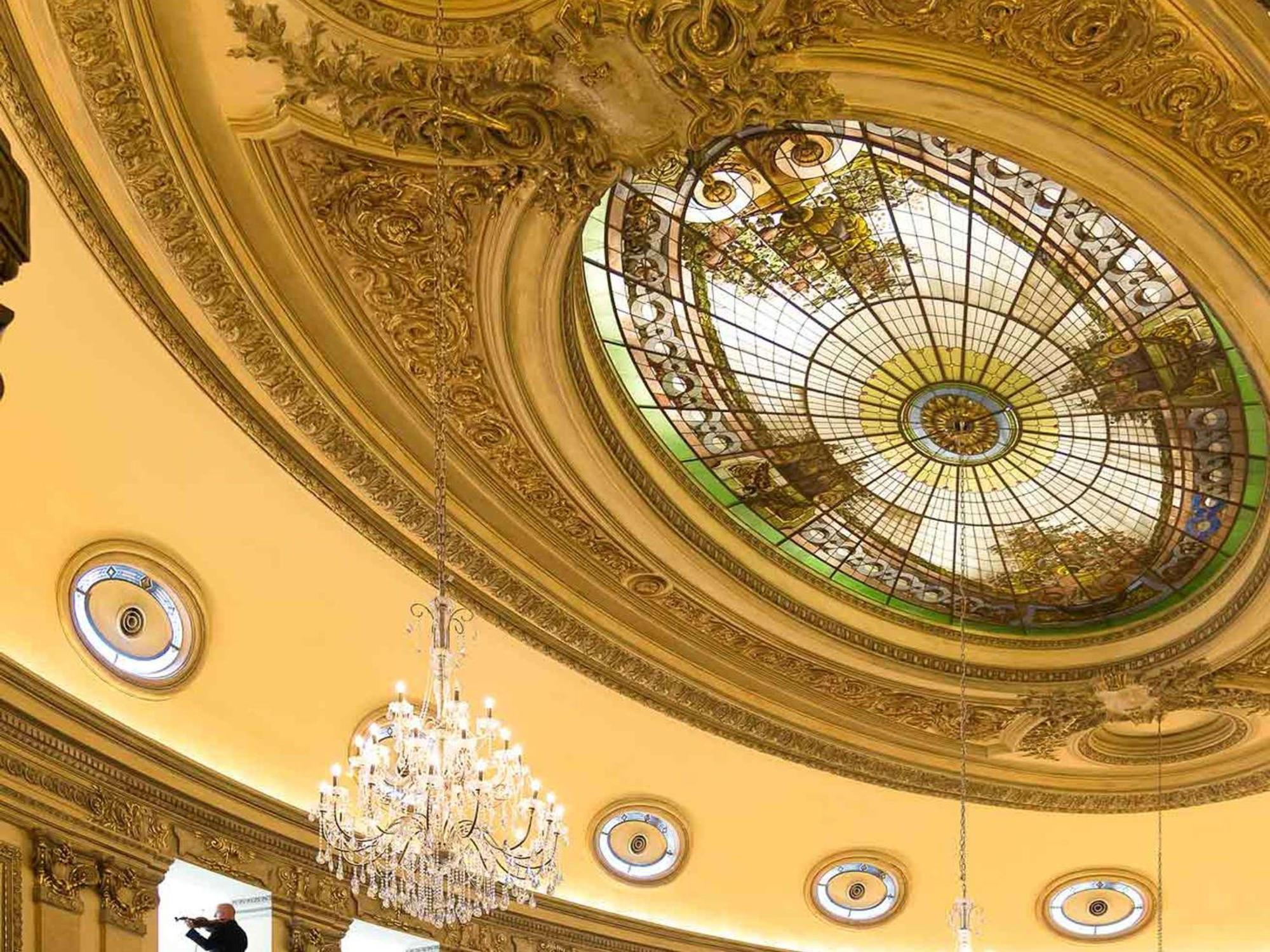 Sofitel Montevideo Casino Carrasco & Spa Exterior photo Ceiling of the ballroom